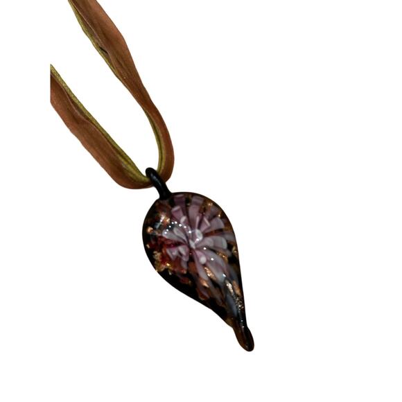 Purple Floral Blown Glass Hippie Boho Flower Ribbon Necklace - Picture 1 of 7